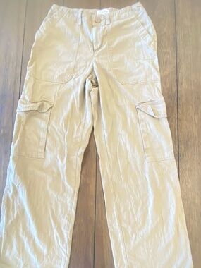 Universal Thread womens baggy Cargo Pants in Beige